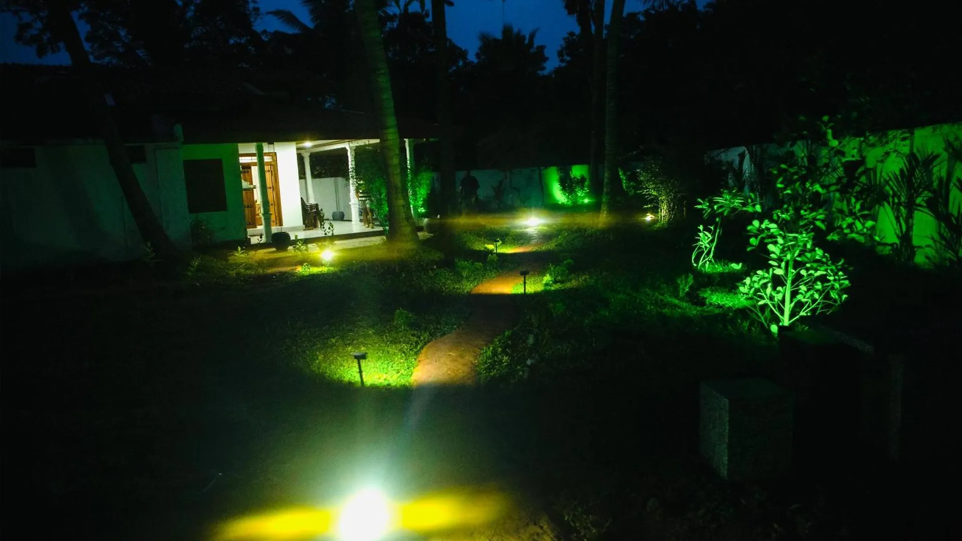 Tropical Dream Villa Habarana Moragaswewa 0*,